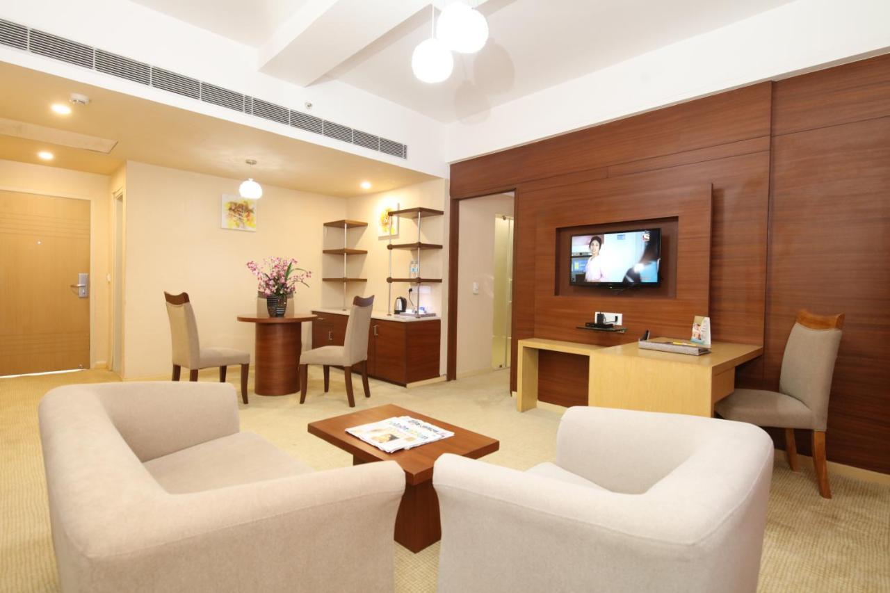 Maha Bodhi Hotel.Resort.Convention Centre Buitenkant foto