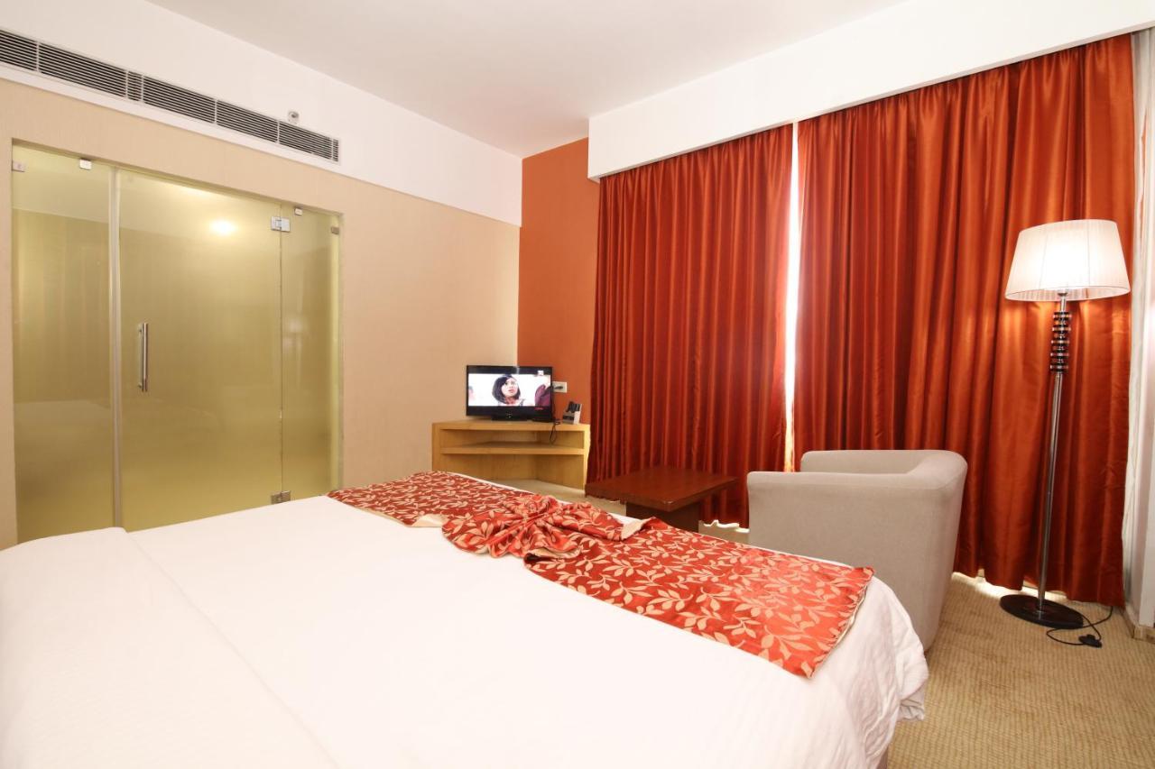 Maha Bodhi Hotel.Resort.Convention Centre Buitenkant foto