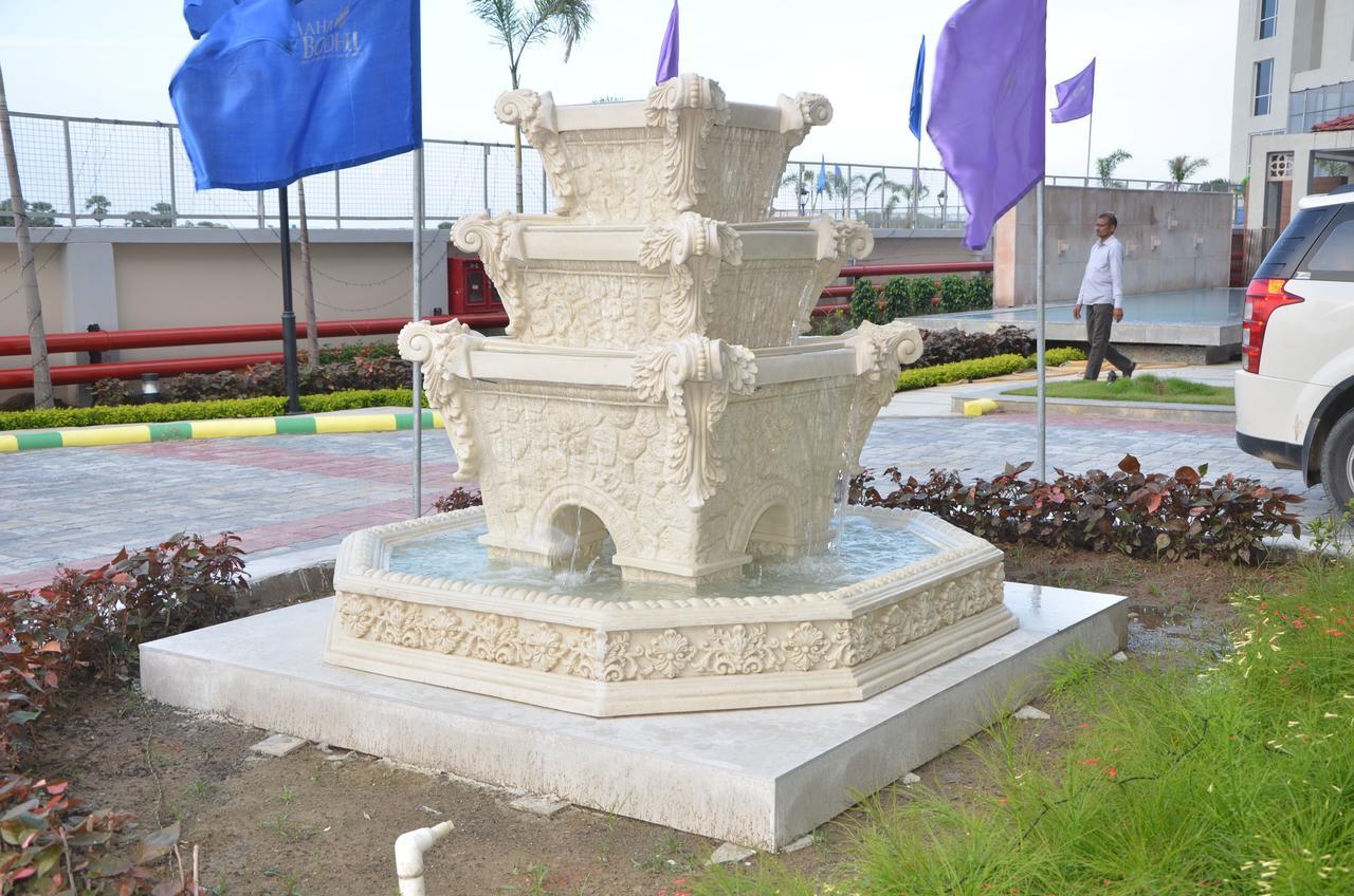Maha Bodhi Hotel.Resort.Convention Centre Buitenkant foto