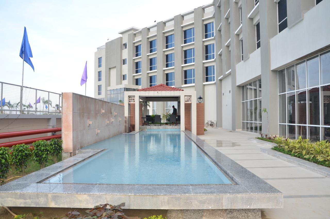 Maha Bodhi Hotel.Resort.Convention Centre Buitenkant foto