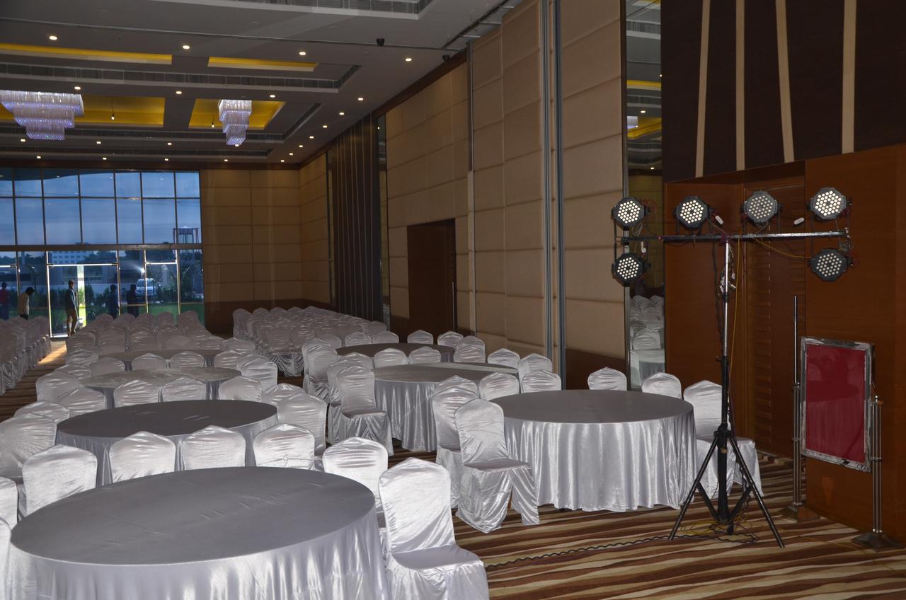 Maha Bodhi Hotel.Resort.Convention Centre Buitenkant foto